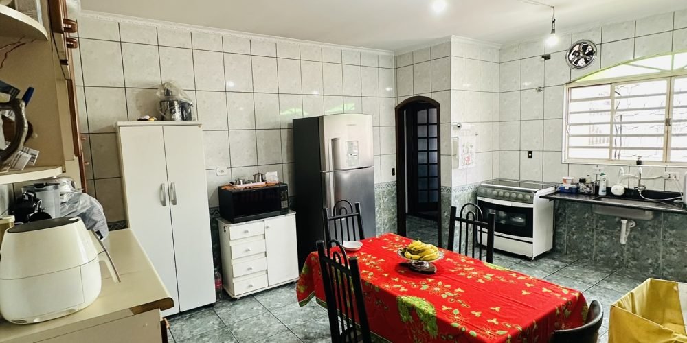 14AB3E23-6DEB-4E3E-A5B1-30C709E5D2D4_1_102_a