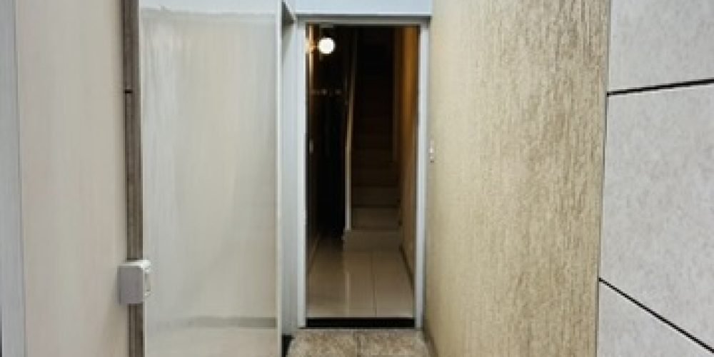 CE254DFB-1DA5-4D53-80C7-63DD97517941_4_5005_c