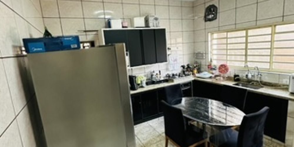 DBE2AF0F-DCB9-4009-9BF6-A05279944E23_4_5005_c