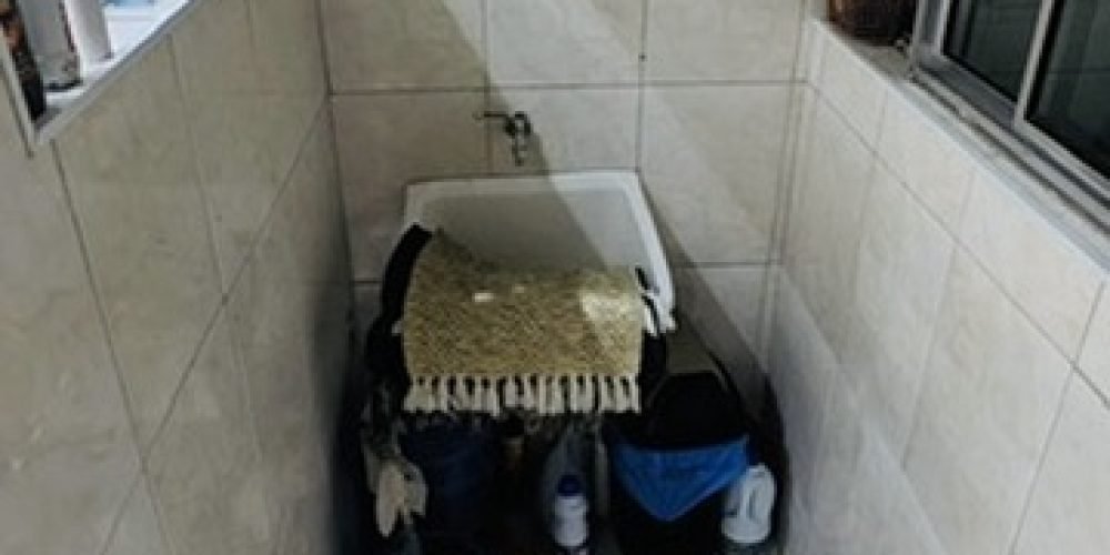 FED046A9-1EC6-41E1-9E0A-41669CF30702_4_5005_c